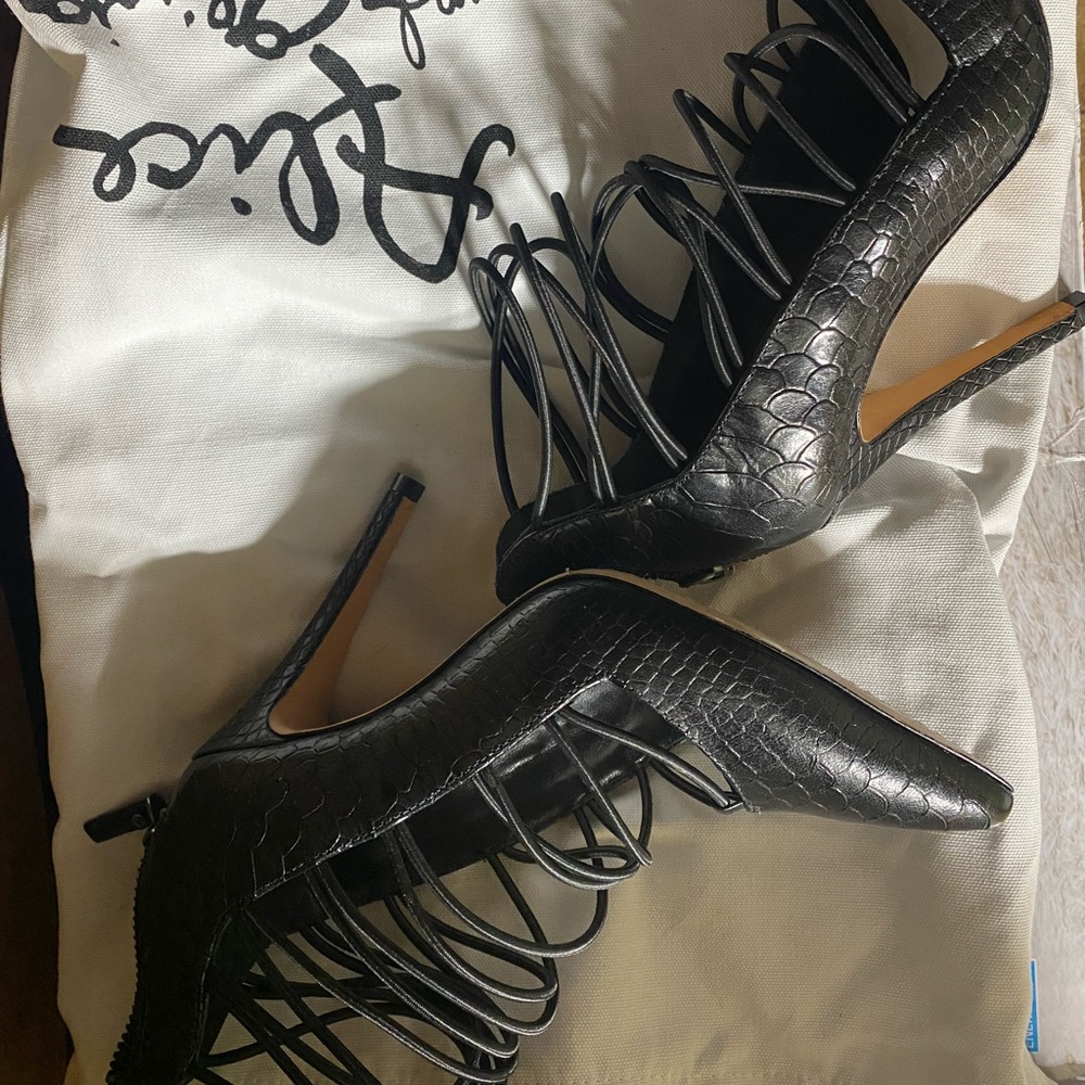 Alice & Olivia strappy pumps